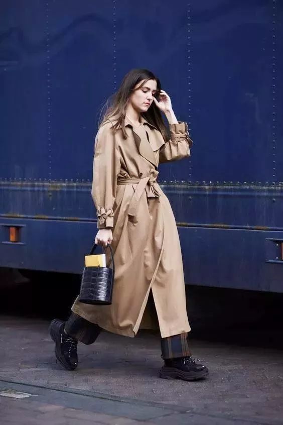 复古风衣_和平精英黄金风衣图片(3)