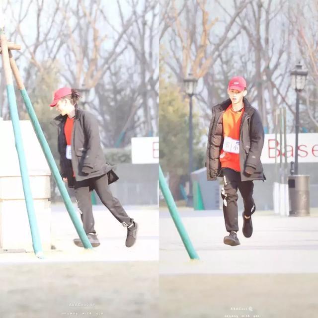 蔡徐坤眼影唇膏&朱正廷化妆包，练习生们的面膜我们都扒出来了