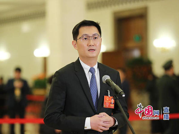 两会上的马化腾：带来了八份书面建议，还回应了这些问题