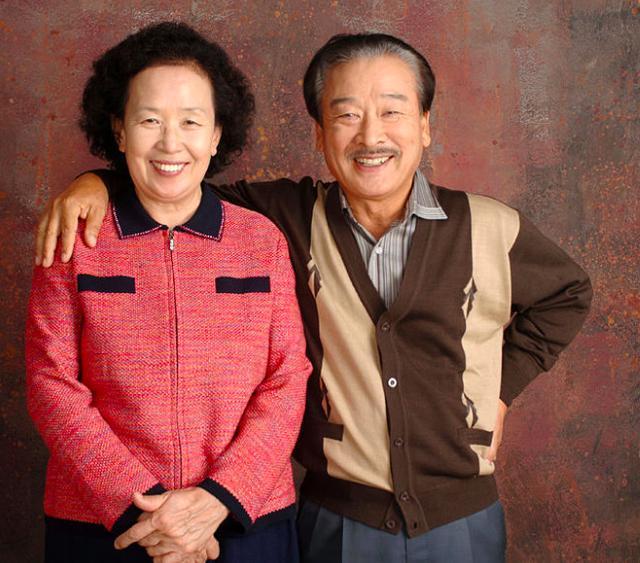 韩媒曝86岁李顺载剥削经纪人被其妻要求做家务还遭辱骂