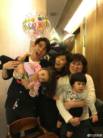 贾静雯为修杰楷庆生,梧桐妹却缺席不喜欢修叔叔不是已经成过去式了?