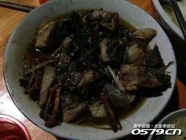 婆婆做了一桌菜儿媳看了却想吐 网友:看透不说透