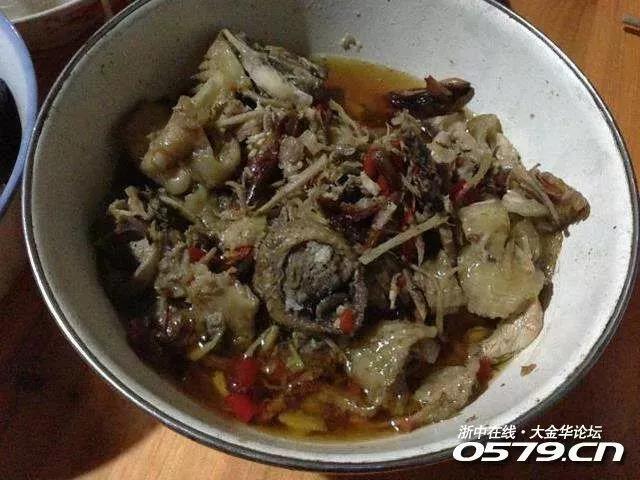 婆婆做了一桌菜儿媳看了却想吐 网友:看透不说透