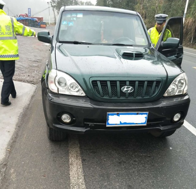 郴州永兴交警用缉查布控系统 查获一无证毒驾