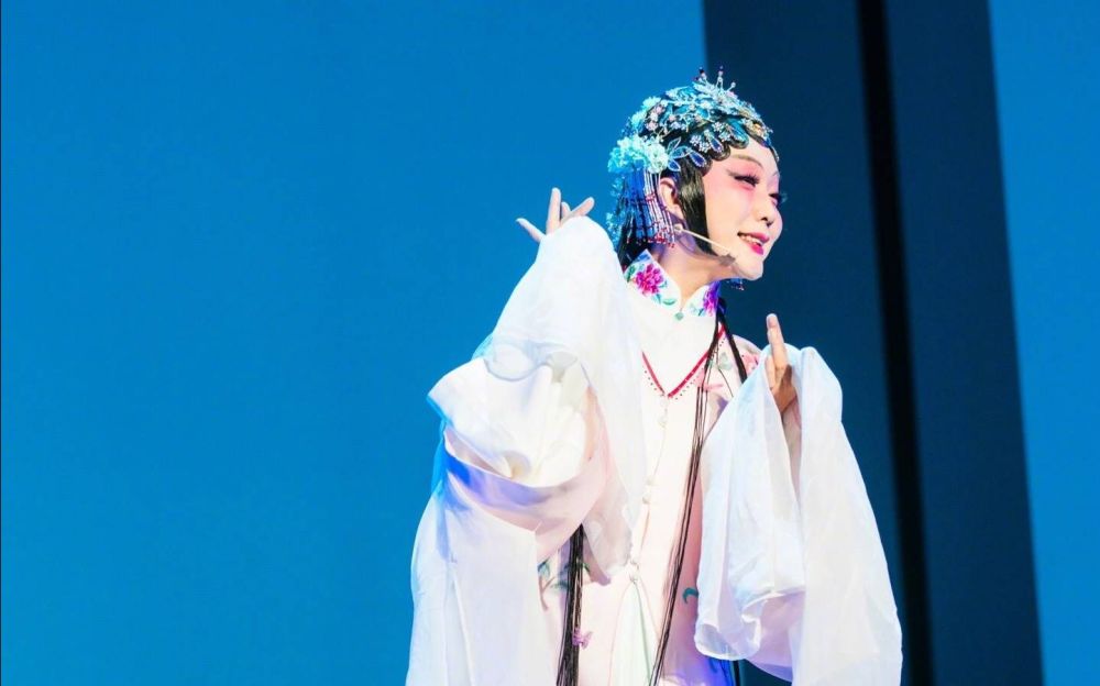 李玉刚演唱会现场竟遭粉丝拆台？盘点各路粉丝的“拆台”招数