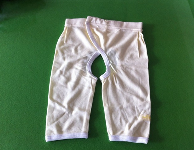 "开裆裤"替代纸尿裤,反受外国家长的青睐,提倡用循环尿布?