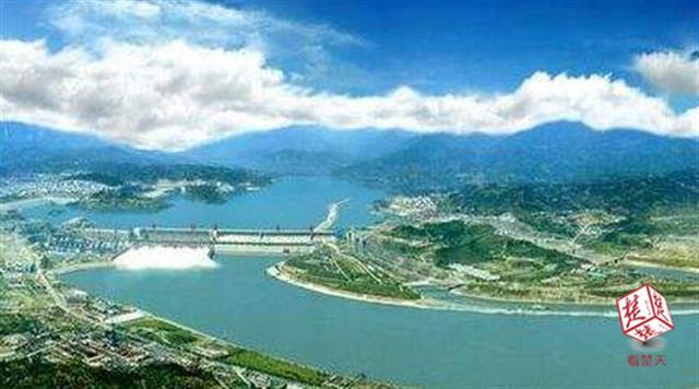 湖北经济总量进入全国第一方_湖北经济学院(2)