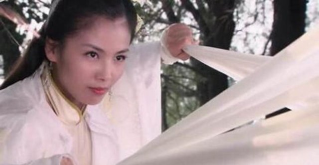 古装剧中女星用绸缎做武器:刘诗诗上榜,刘涛霸气,而她美若天仙
