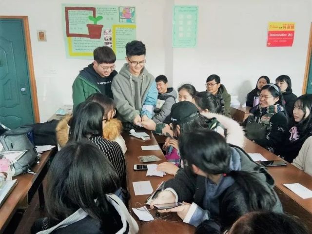 成语手足什么措_手足顿措的图片(3)