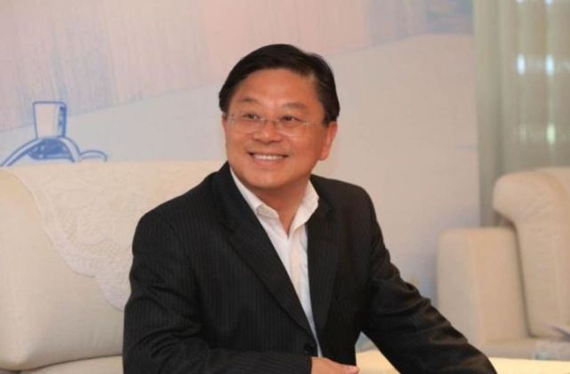 【大公司要闻速览】富士康IPO获准；亚马逊股价连续四日创新高