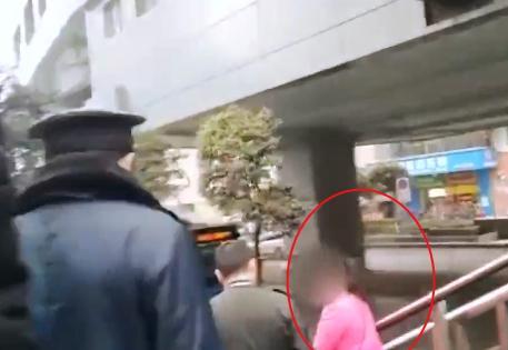 年轻女子为老人口_古风女子图片