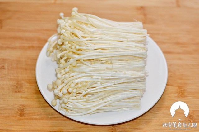 640