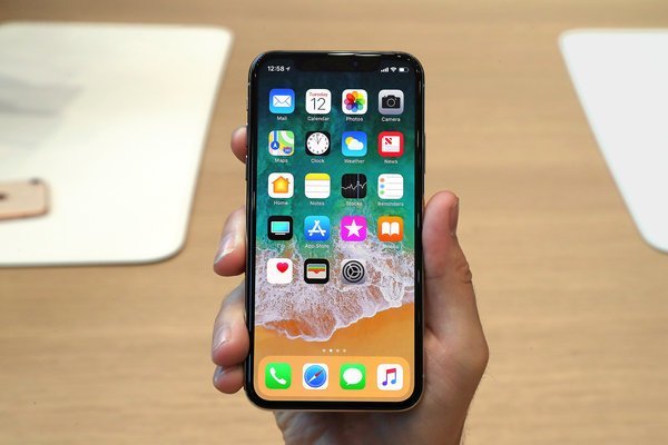 连线：iPhone让整个世界围绕它重组了一遍