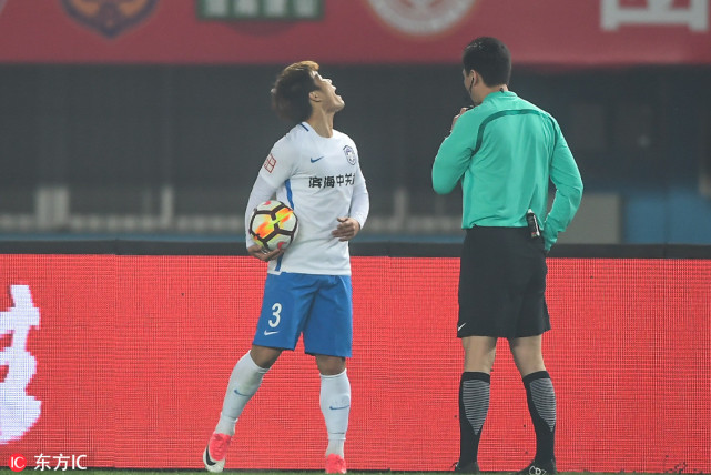 皮一下很开心?建业主场球童屡加戏 两场均发冲