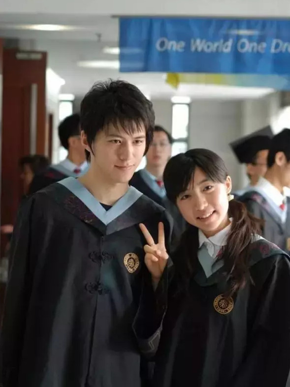 北大前校草叶钦达曾爆红网络 大学修完4项专业