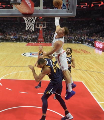 本赛季nba最为经典的五次"隔扣"字母哥骑扣堪比卡特的死亡之扣