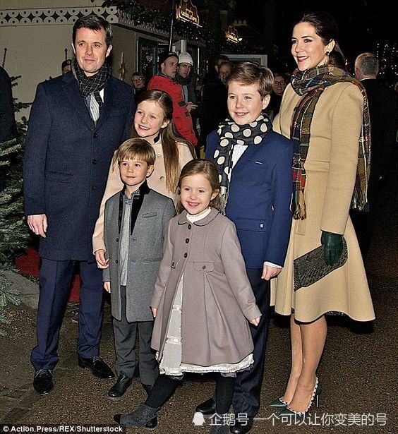 丹麦王储妃穿一身豆沙粉，优雅精致，堪比小10岁的凯特王妃