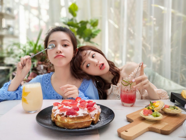 6.28寸刘海屏vivo X21代言人亮相 官方样张公布