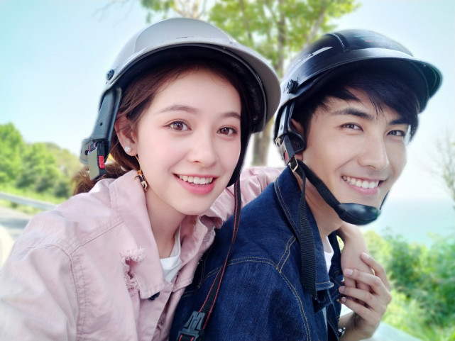 6.28寸刘海屏vivo X21代言人亮相 官方样张公布