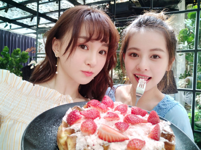 6.28寸刘海屏vivo X21代言人亮相 官方样张公布