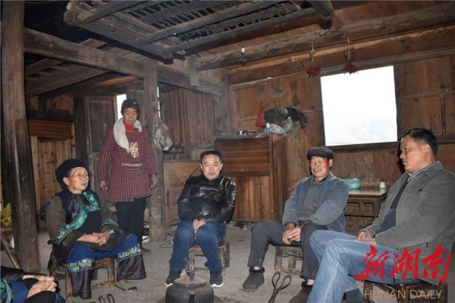 湘西花垣工业集中区为扶贫村落实产业发展资金