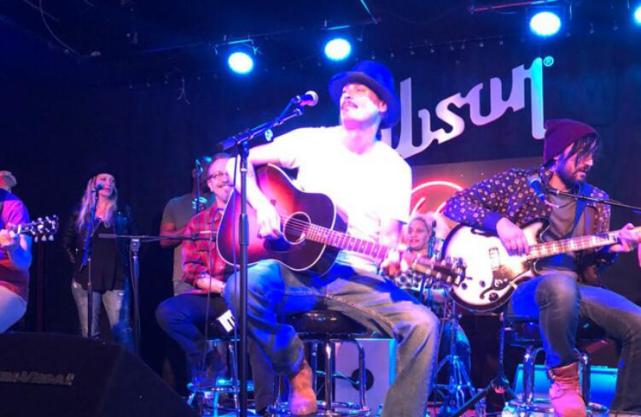 美国电台巨头iHeartMedia宣布破产：被移动互联网颠覆