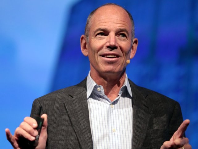 netflix联合创始人马克伦道夫(marc randolph)在亚利桑那州凤凰