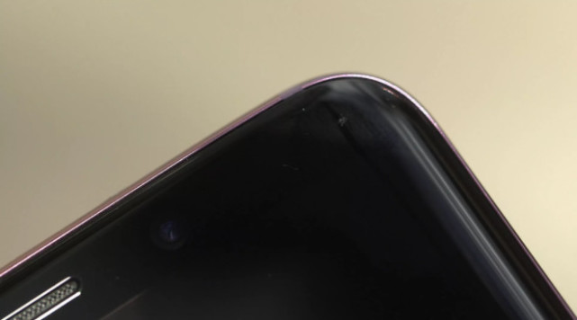 外媒对三星Galaxy S9进行跌落测试 后盖碎裂但屏幕没事