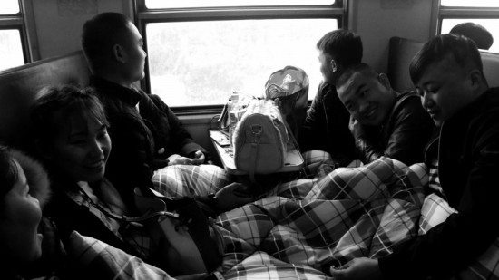 湖南的慢火车:小站不远 在冒出春天的地方下