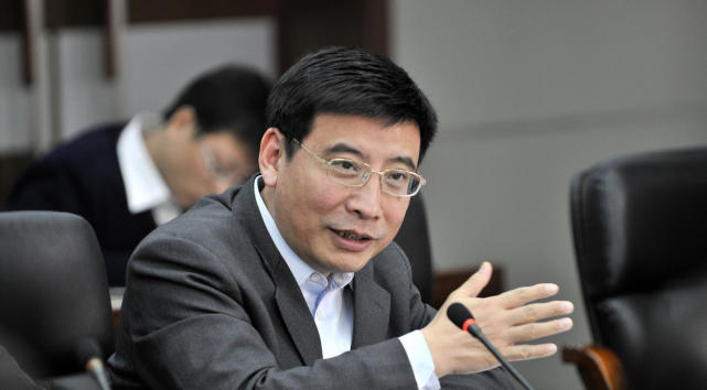 工信部部长苗圩:加强核心技术攻关,推动制造业