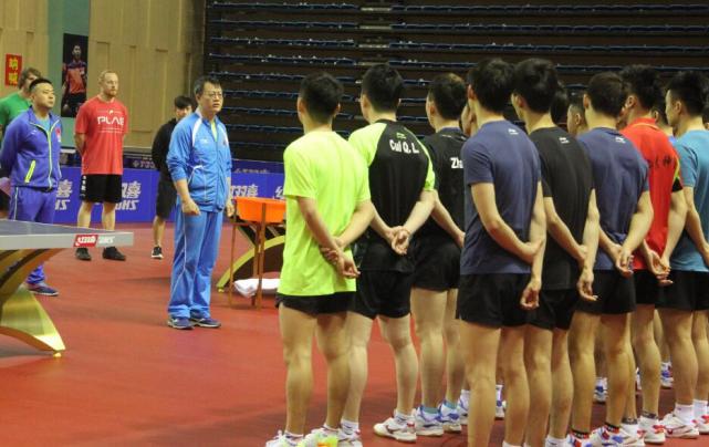 男乒备战世乒赛剑指九连冠《¨中国乒乓球队》