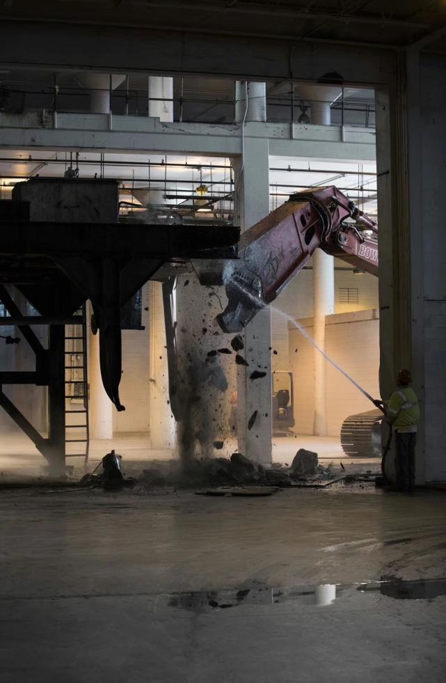 组图：疑似在广州欲拿地同时，法拉第未来美国工厂正式动工