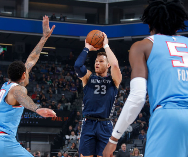 卡特生涯得分超尤因国王负活塞 格里芬砍26+9