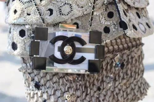 用这一款包包笼络人心 夏天就要这么美！