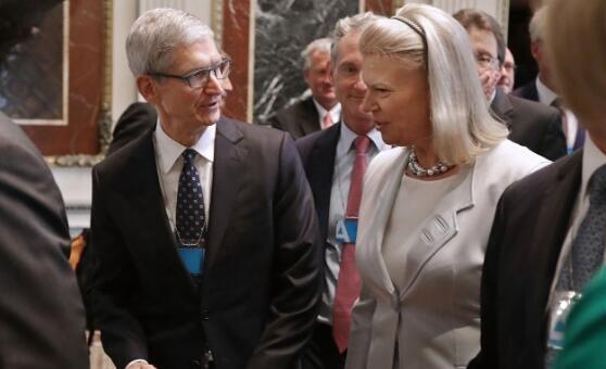 苹果与IBM联手开发“最智能化移动应用”