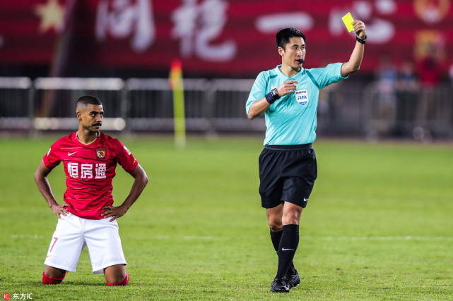 裁判薪酬曝光:中超单场6000元 国家队1.25万