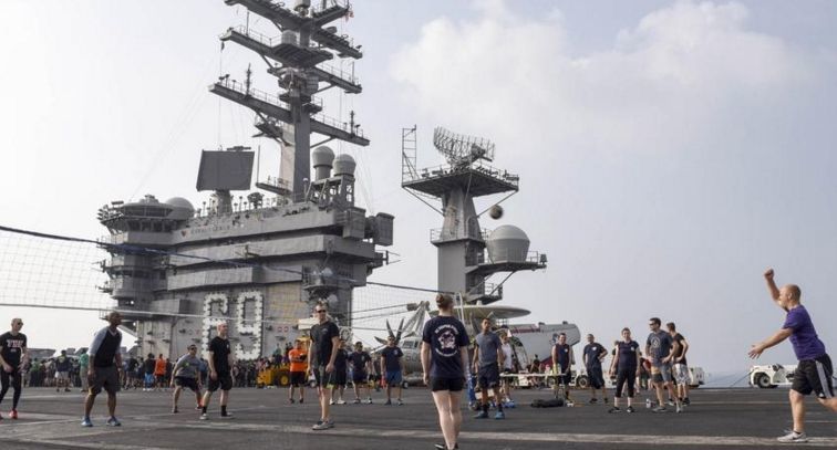 士兵在航母上吃什么?美军晚上可以加餐,印军吃