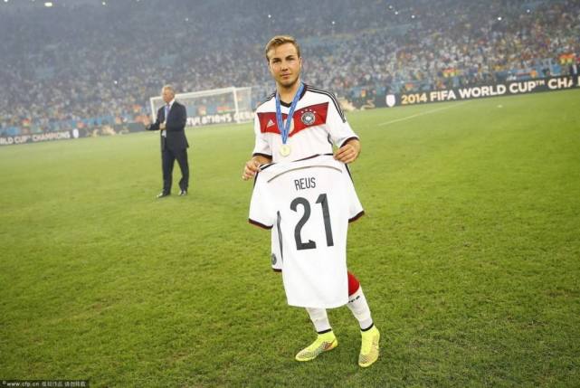 【世界杯黑板报】伤离别!全世界为小贝流泪 内