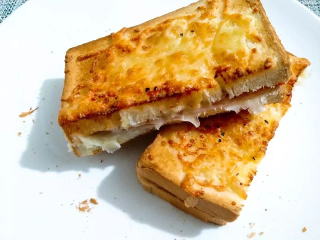 640