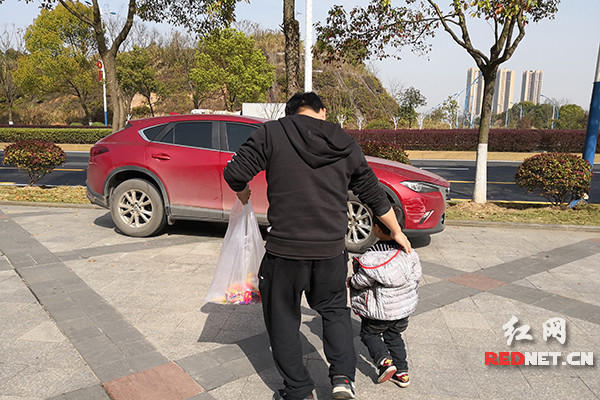 长沙一幼儿园举行防骗防拐演习 家长群炸开了