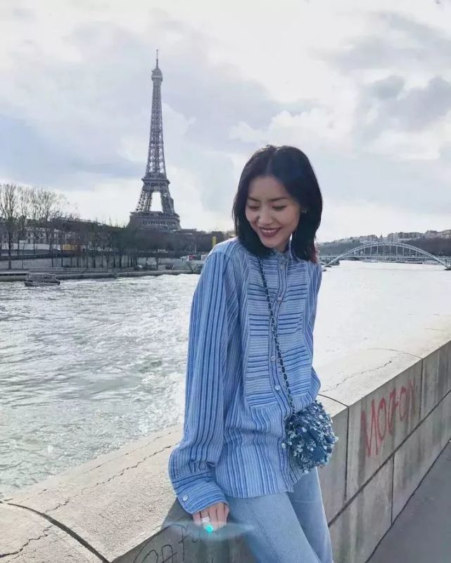 看了刘雯的旅行照,才发现这些年的照片都白拍了
