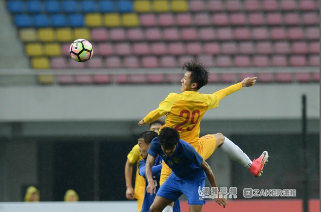 守住贺龙不败战绩 中国U21选拔队逼平泰国U