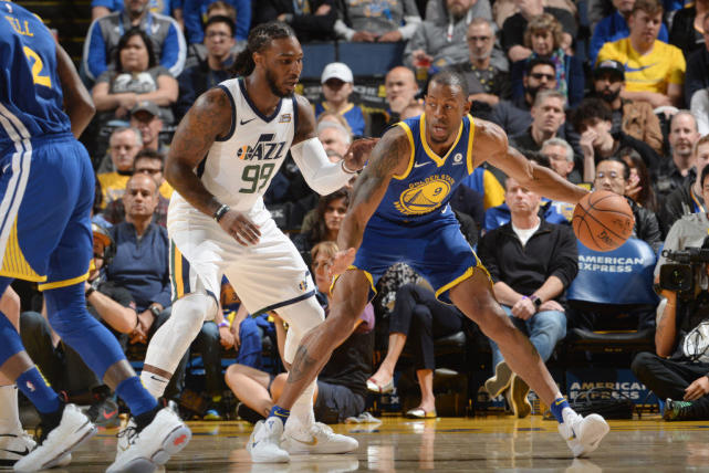 11日视频直播勇士vs爵士 三巨头围剿新秀米切