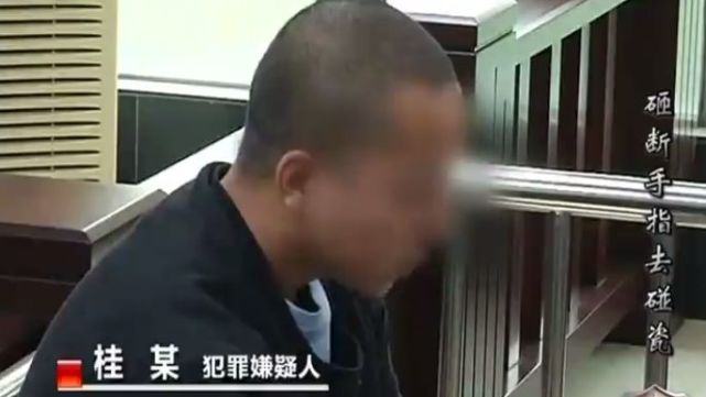 为了“碰瓷”，东莞一打工男子真把手指砸成骨折