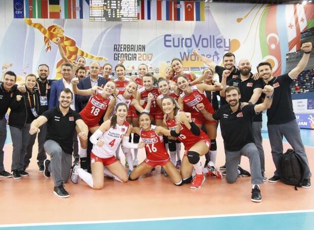 伊薩奇巴希女排進(jìn)土超決賽 瓦基弗距歐冠4強(qiáng)一步之遙