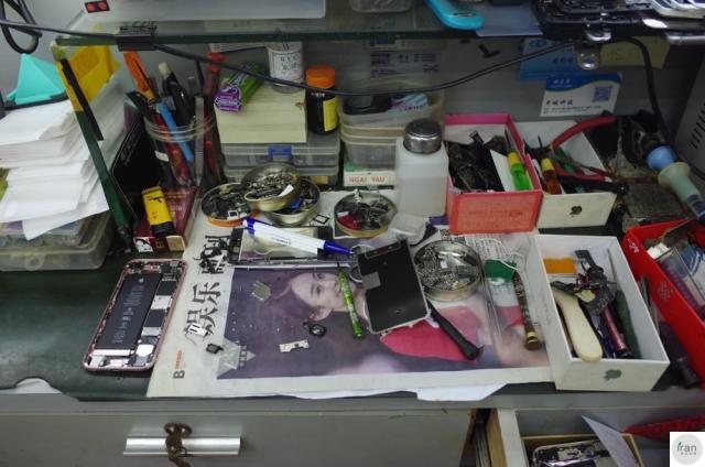 我在华强北修手机:可轻松组装出苹果X,却宁愿