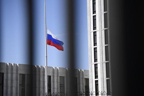 俄驻美大使：美国拖延治理俄100名外交人员签证
