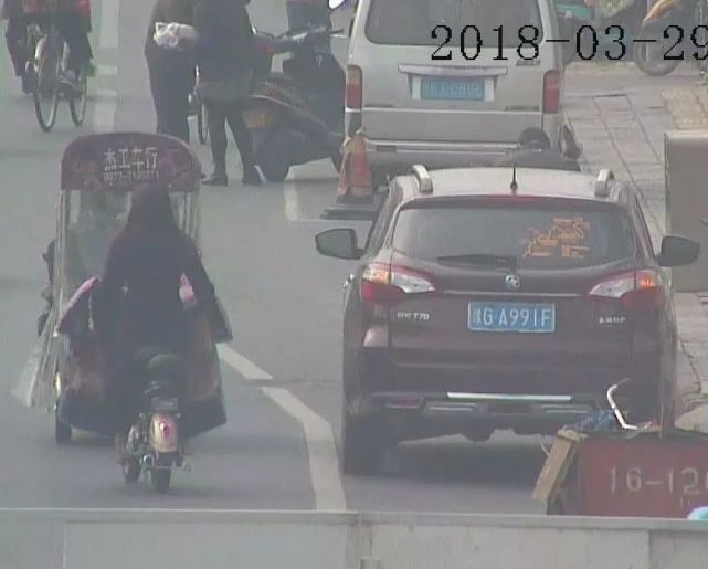 新乡交警高空抓拍100辆违停车辆 快来看看有你的吗