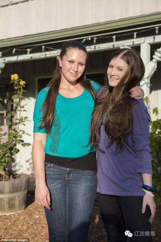 
门生
竟然在
课堂里啪啪啪，还被录上去了&hellip;