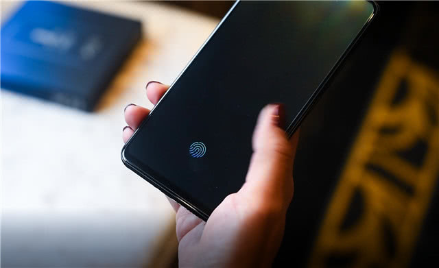 vivo宣布X21屏下指纹版4月1日二轮销售开启